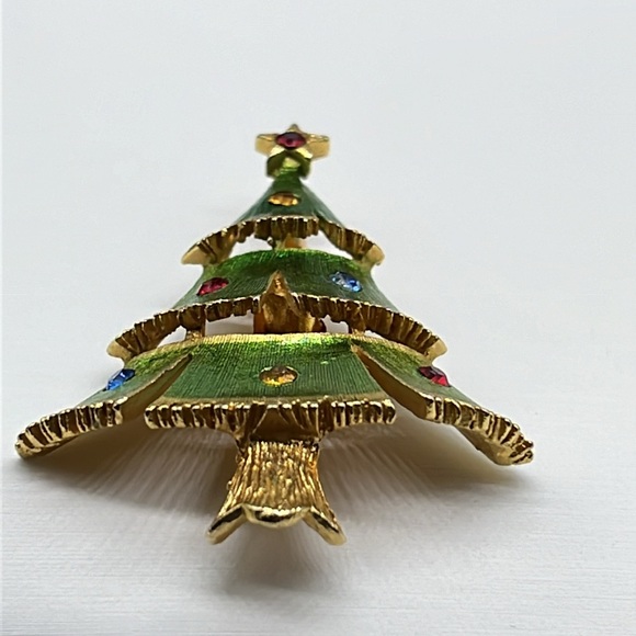 Vintage JJ Christmas Tree brooch pin | gold tone, enamel and rhinestones - Picture 8 of 11